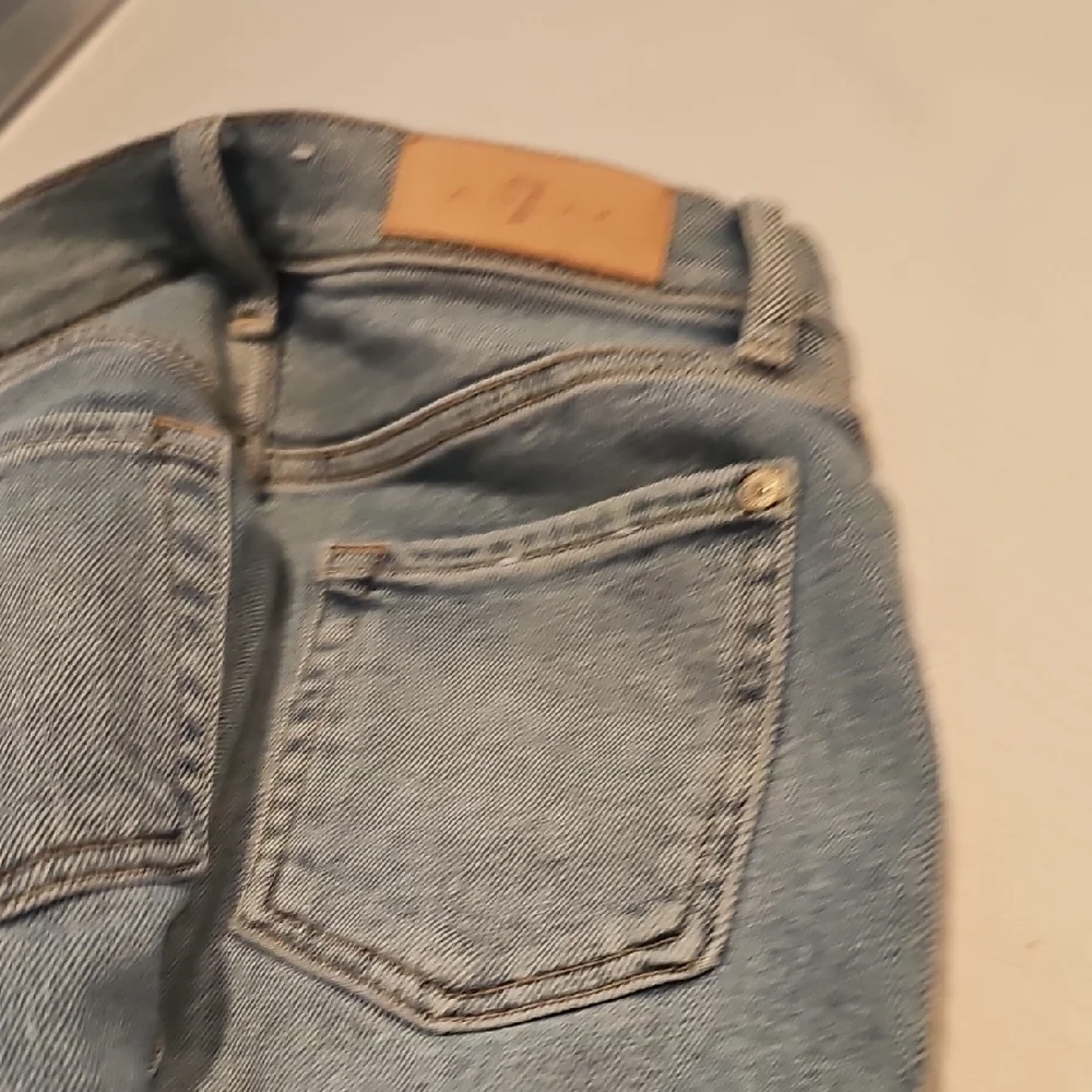 7 For All Mankind Blue Skinny Jeans with Pearl Details - Picture 10 of 10